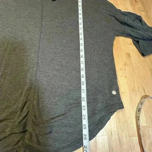 2 for$15 Yogalicious Gray Long Sleeve Top - Picture 8 of 9